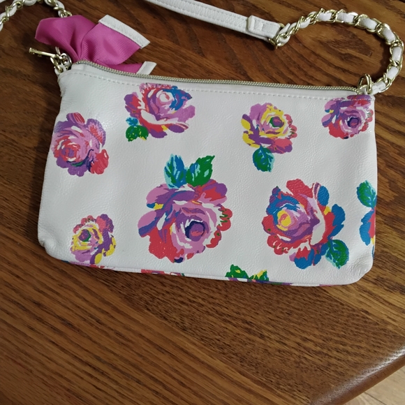 BETSEY JOHNSON Floral Crossbody Bag with Pink Bow - Picture 2 of 5